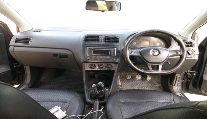 2018 Volkswagen Ameo COMFORTLINE 1.0L, CNG, Manual, 1,52,866 km, interior