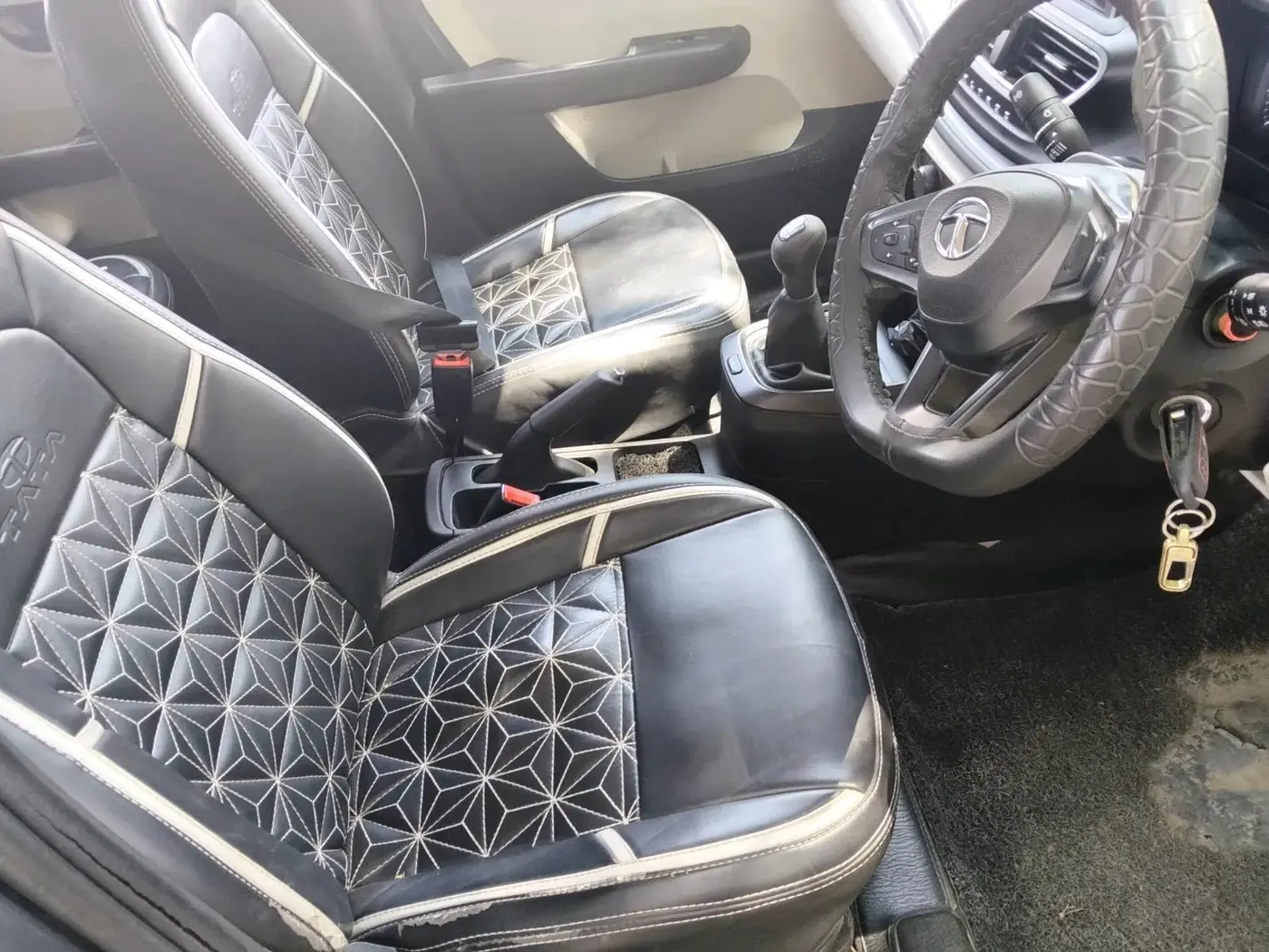 2021 Tata ALTROZ XM PLUS PETROL, Petrol, Manual, 46,883 km, interior