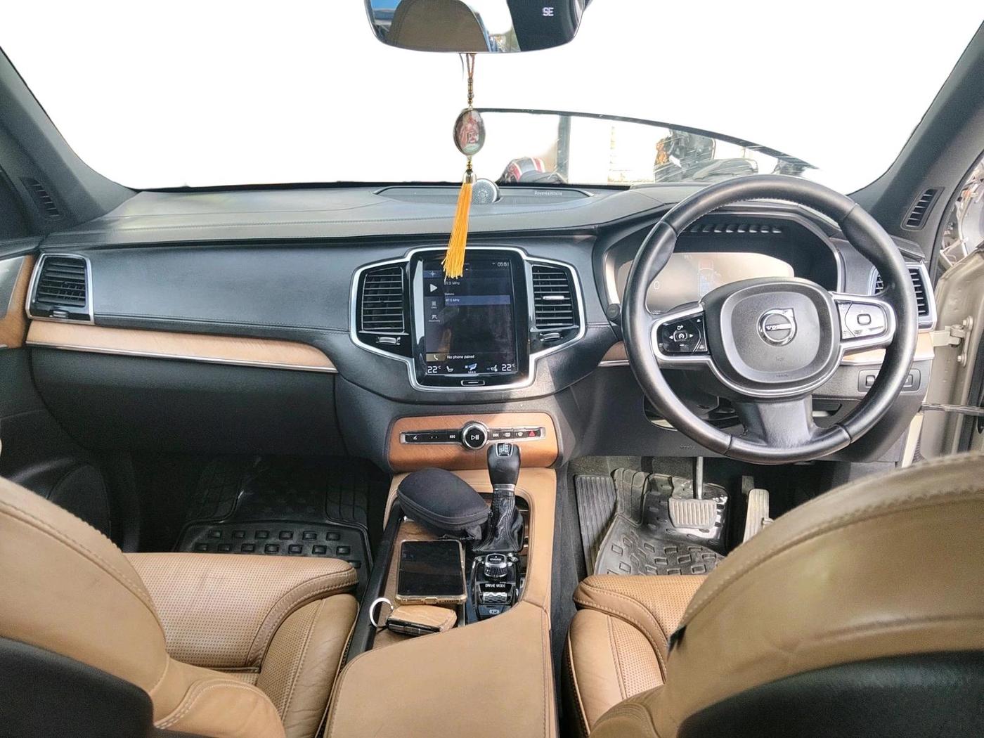 2015 Volvo XC 90 D5 Inscription, Diesel, Automatic, 1,13,669 km, interior