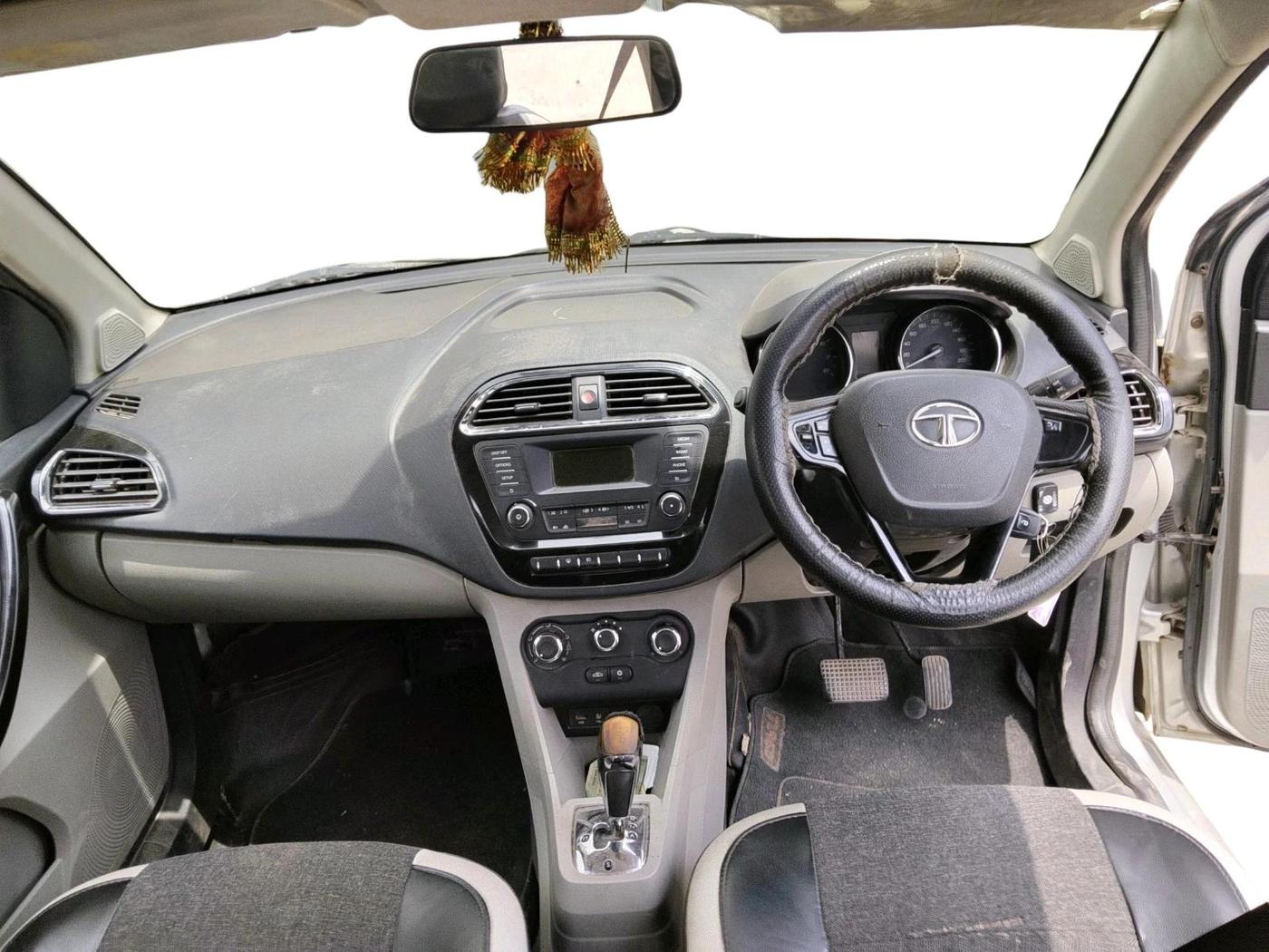 2019 Tata Tiago XZA PETROL, CNG, Automatic, 1,42,660 km, interior