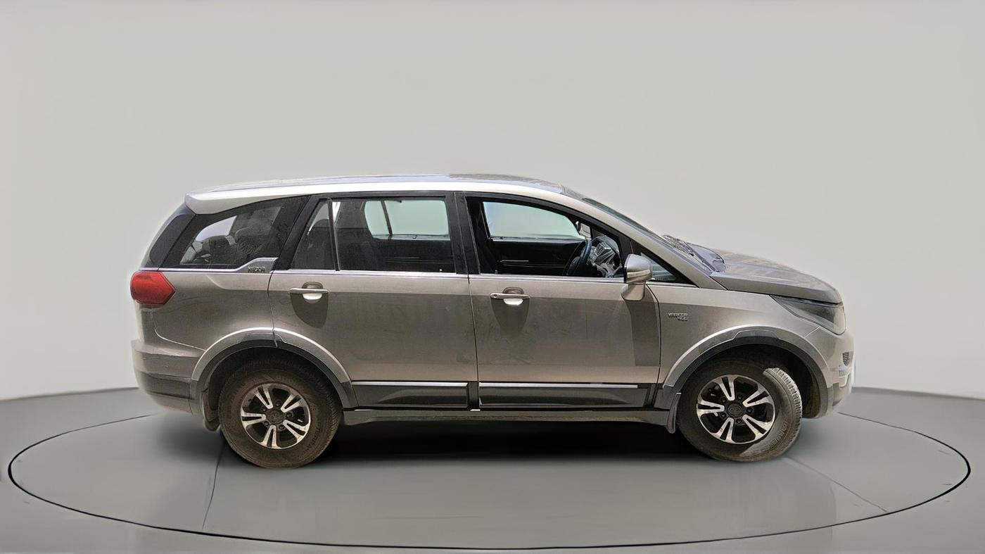 2018 Tata Hexa XMA 4X2 7 STR, Diesel, Automatic, 1,34,233 km, exterior
