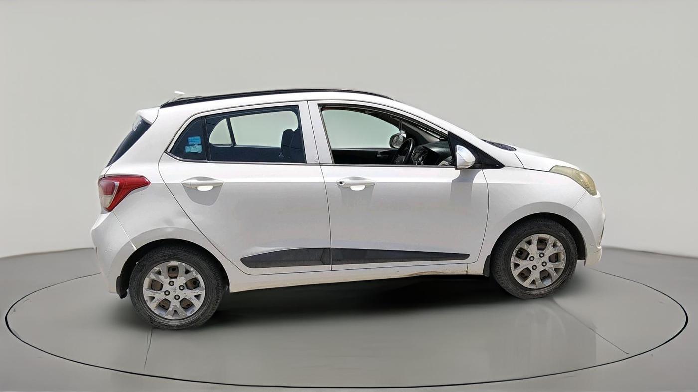 2016 Hyundai Grand i10 SPORTZ 1.2 KAPPA VTVT, CNG, Manual, 1,19,809 km, exterior