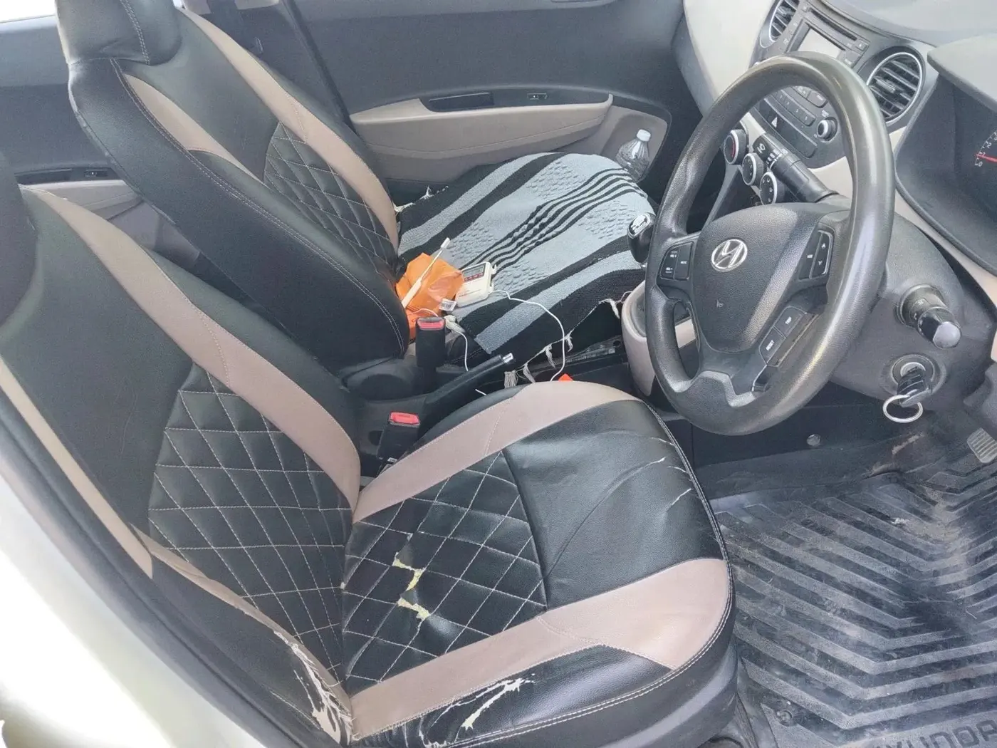 2016 Hyundai Grand i10 SPORTZ 1.2 KAPPA VTVT, CNG, Manual, 90,381 km, interior