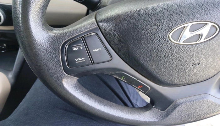 2016 Hyundai Grand i10 SPORTZ 1.2 KAPPA VTVT, CNG, Manual, 90,381 km, interior