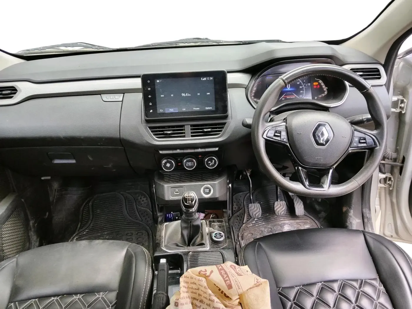 2021 Renault Kiger RXZ MT, Petrol, Manual, 63,782 km, interior