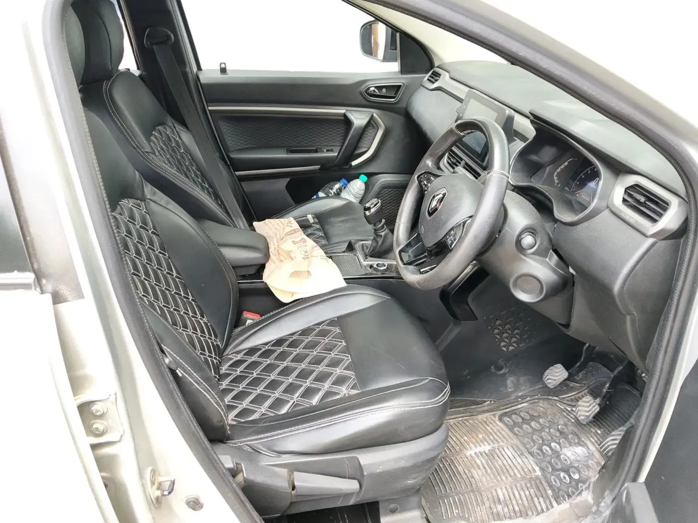 2021 Renault Kiger RXZ MT, Petrol, Manual, 63,782 km, interior