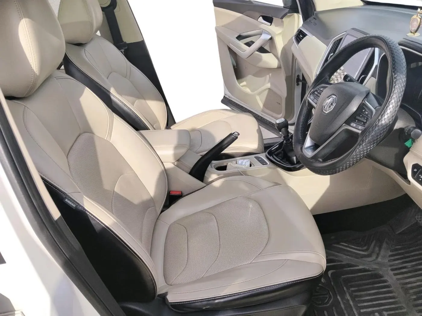 2021 MG HECTOR SHARP 2.0 DIESEL, Diesel, Manual, 1,03,302 km, interior