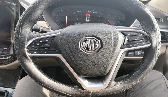 2021 MG HECTOR SHARP 2.0 DIESEL, Diesel, Manual, 1,03,302 km, interior