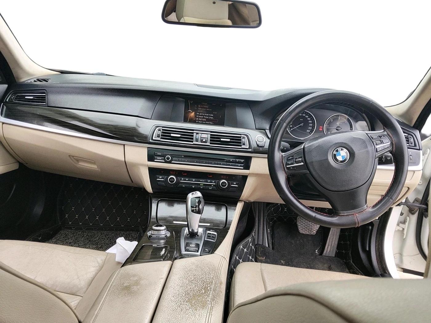 2013 BMW 5 Series 520D 2.0, Diesel, Automatic, 99,827 km, interior