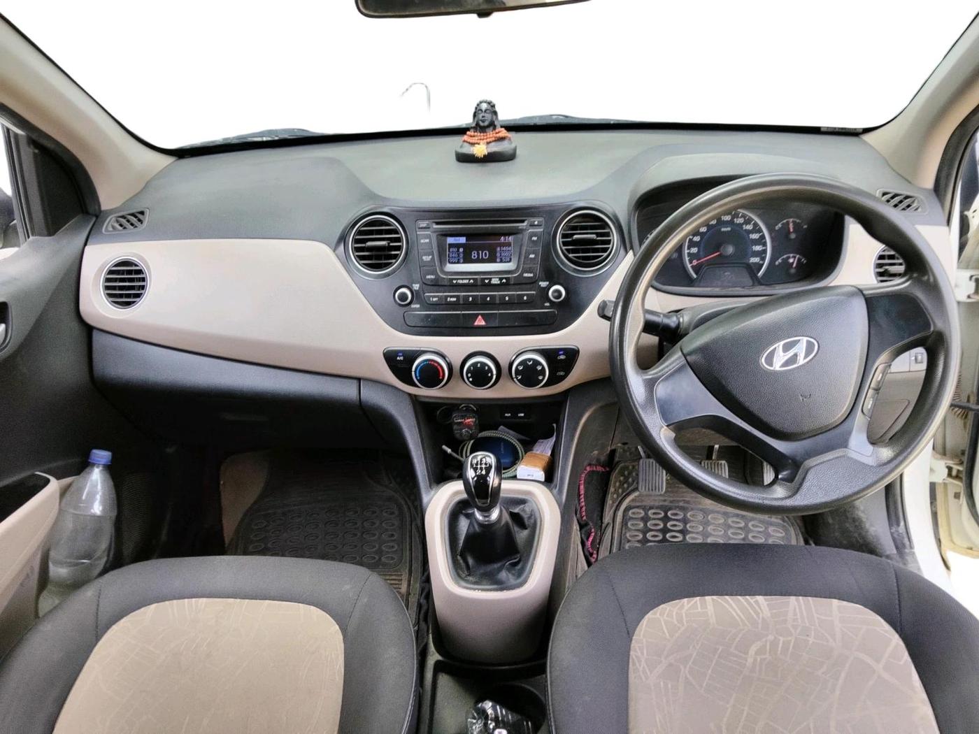 2014 Hyundai Grand i10 SPORTZ 1.1 CRDI, Diesel, Manual, 1,12,916 km, interior