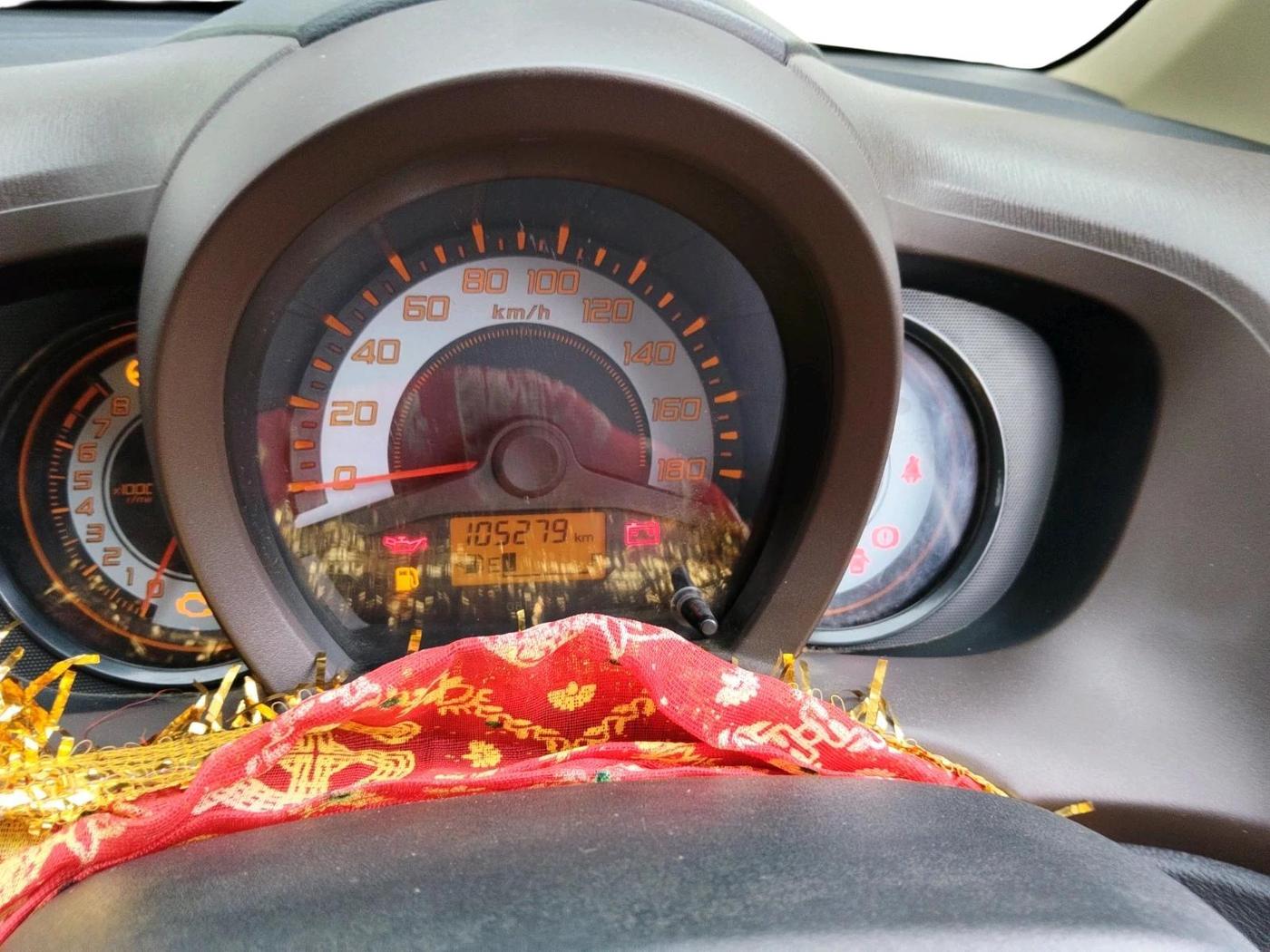 2014 Honda Brio S MT, CNG, Manual, 1,05,279 km, interior