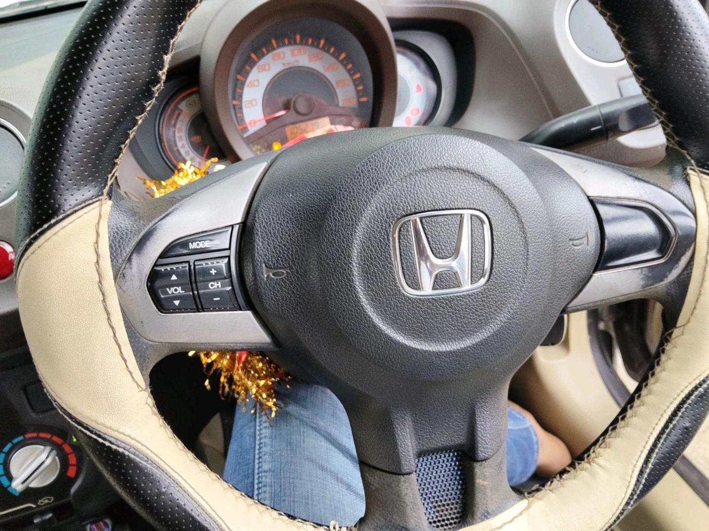 2014 Honda Brio S MT, CNG, Manual, 1,05,279 km, interior