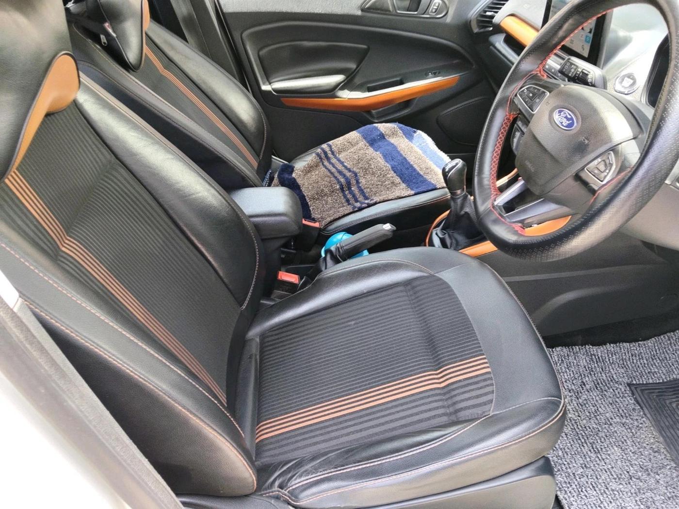 2019 Ford Ecosport TITANIUM 1.5L SPORTS(SUNROOF) DIESEL, Diesel, Manual, 1,43,576 km, interior