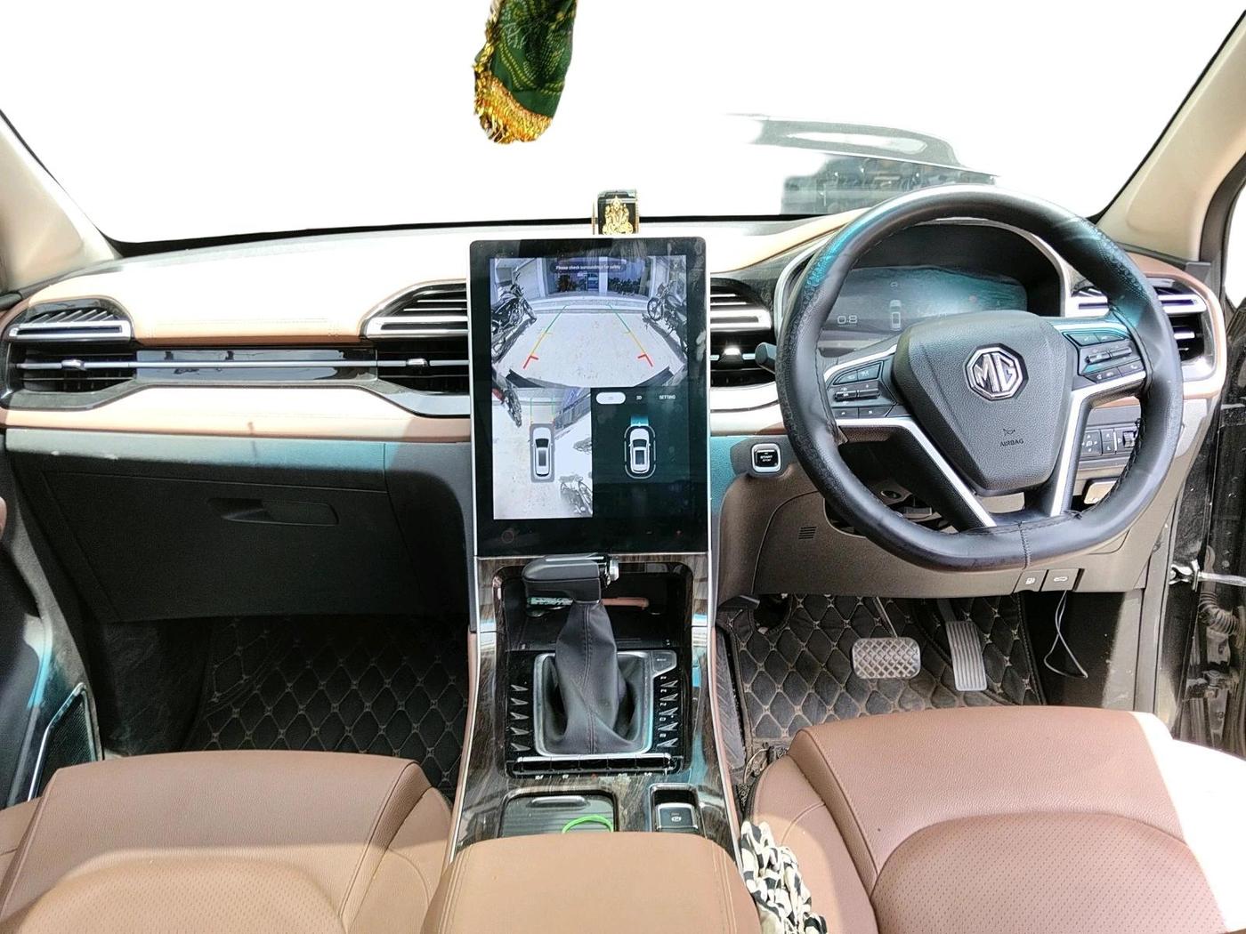 2024 MG HECTOR SAVVY PRO 1.5 TURBO CVT PETROL, CNG, Automatic, 28,321 km, interior