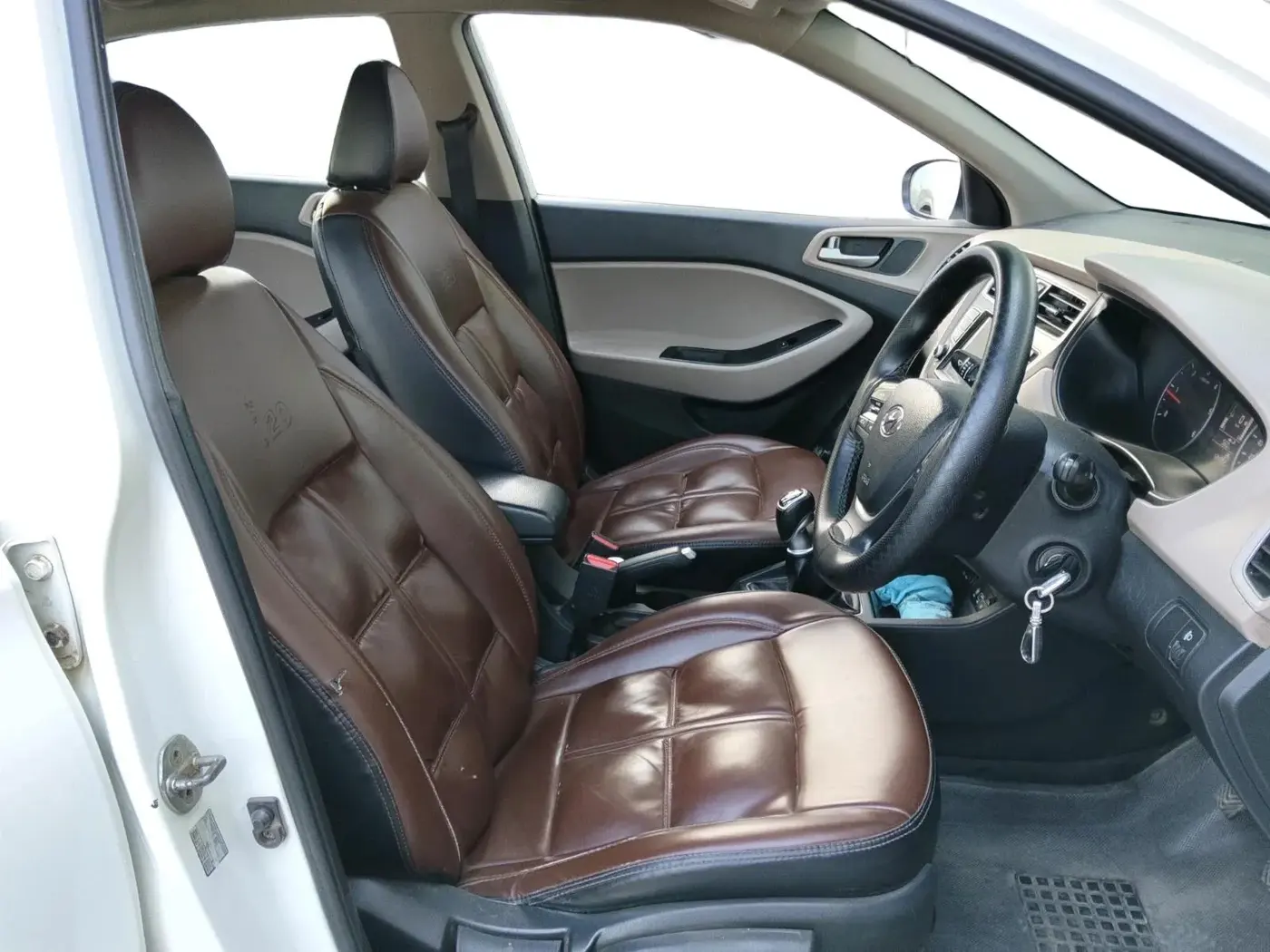 2019 Hyundai Elite i20 SPORTZ PLUS 1.4 CRDI, Diesel, Manual, 1,34,702 km, interior