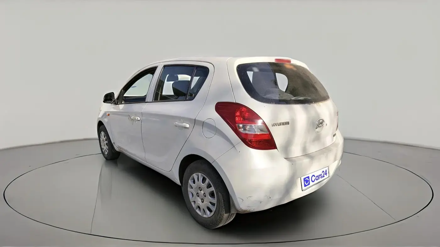 2012 Hyundai i20 MAGNA 1.2, CNG, Manual, 1,44,052 km, exterior