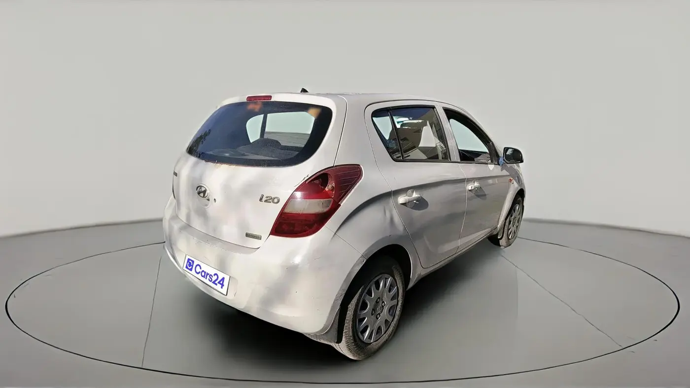2012 Hyundai i20 MAGNA 1.2, CNG, Manual, 1,44,052 km, exterior