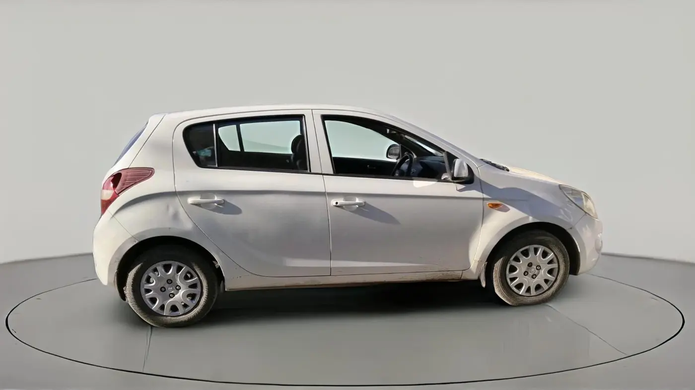 2012 Hyundai i20 MAGNA 1.2, CNG, Manual, 1,44,052 km, exterior