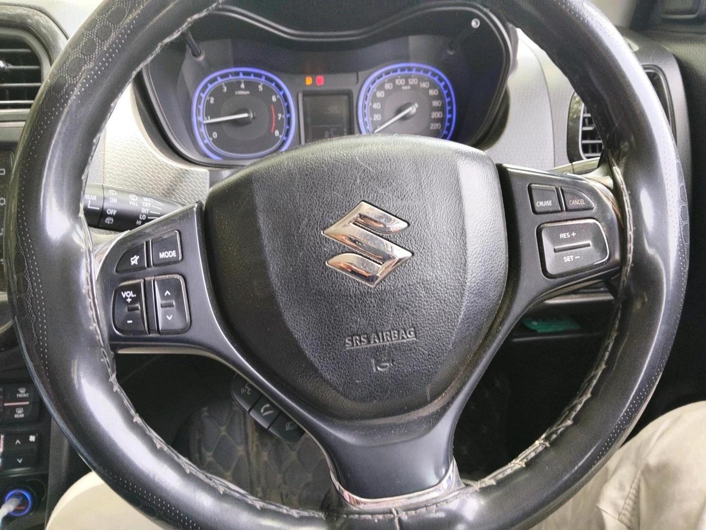 2021 Maruti Vitara Brezza ZXI, Petrol, Manual, 1,18,147 km, interior