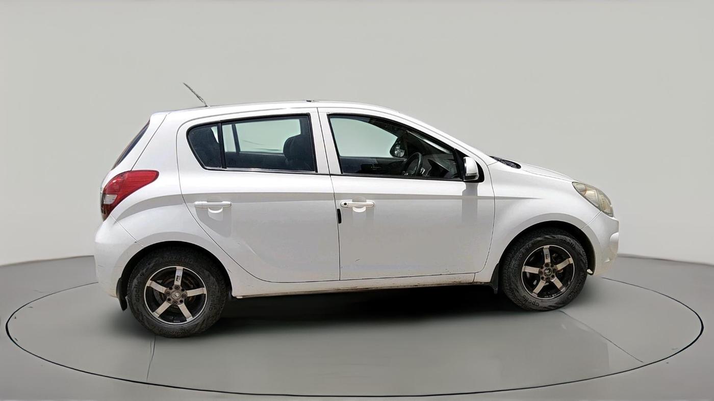 2011 Hyundai i20 SPORTZ 1.4 CRDI, Diesel, Manual, 1,32,041 km, exterior