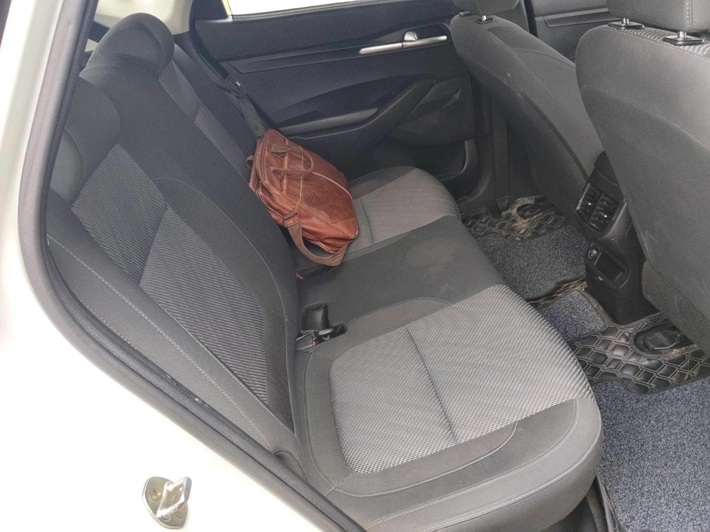 2022 KIA SELTOS HTK PLUS 1.5 DIESEL, Diesel, Manual, 1,10,960 km, interior