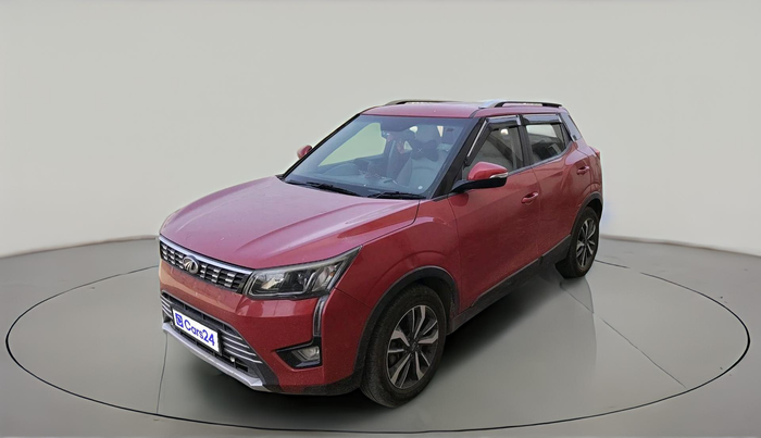 2019 Mahindra XUV300 W8 (O) 1.5 DIESEL AMT, Diesel, Automatic, 92,114 km, exterior