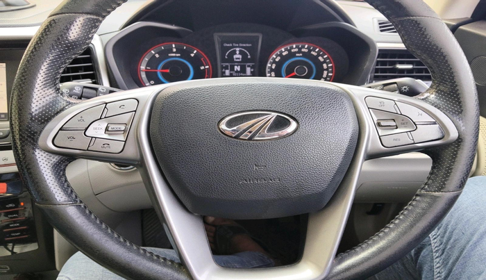 2019 Mahindra XUV300 W8 (O) 1.5 DIESEL AMT, Diesel, Automatic, 92,114 km, interior