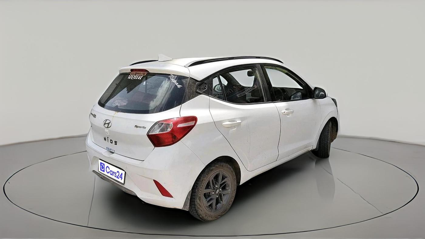 2021 Hyundai GRAND I10 NIOS SPORTZ 1.2 KAPPA VTVT, CNG, Manual, 1,16,707 km, exterior