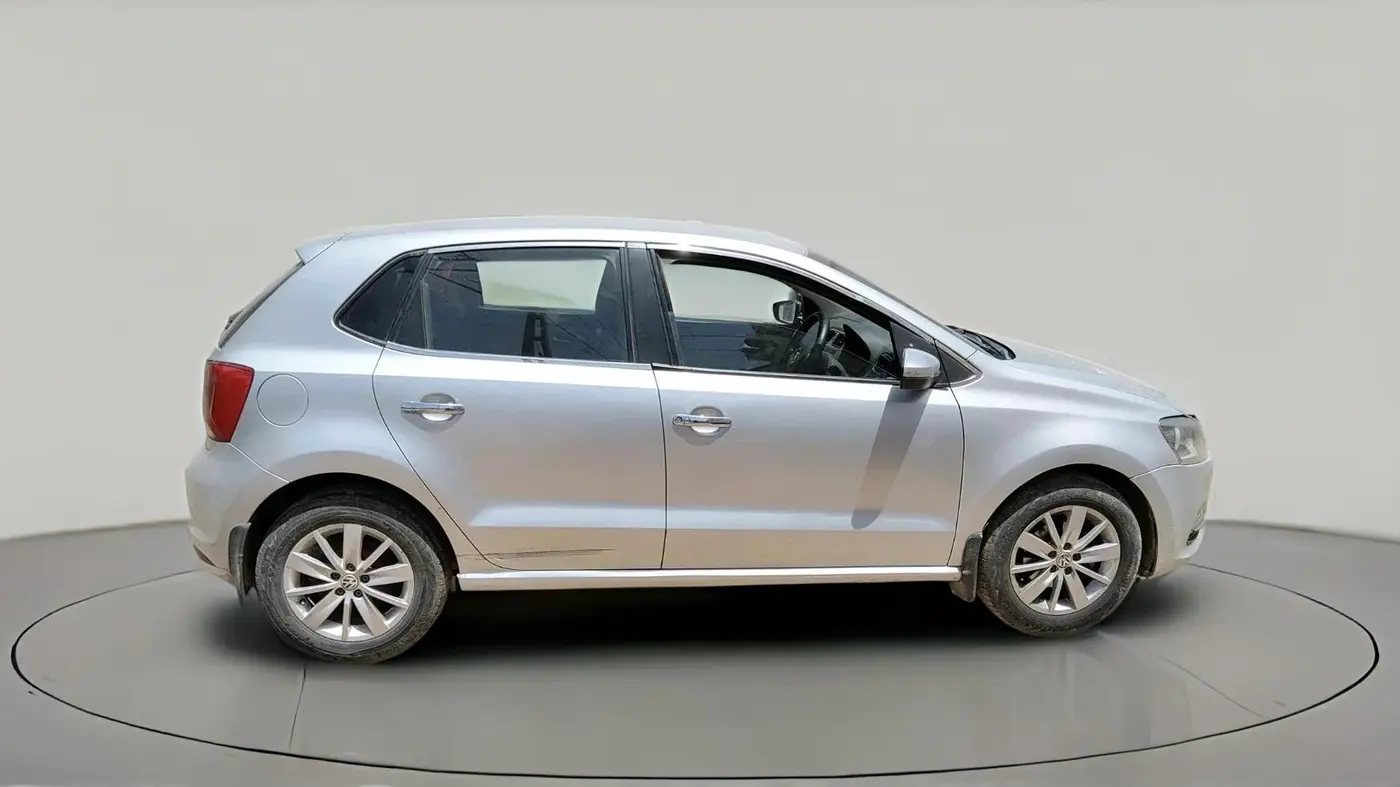 2016 Volkswagen Polo HIGHLINE1.5L, Diesel, Manual, 86,945 km, exterior