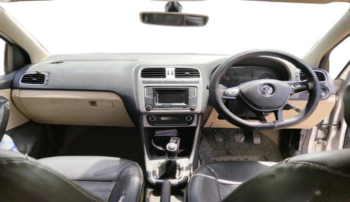 2016 Volkswagen Polo HIGHLINE1.5L, Diesel, Manual, 86,945 km, interior