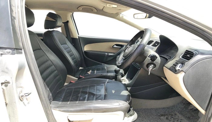 2016 Volkswagen Polo HIGHLINE1.5L, Diesel, Manual, 86,945 km, interior