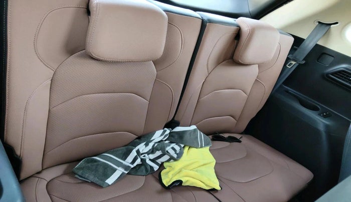 2024 MG HECTOR PLUS SAVVY PRO 1.5 TURBO CVT 6 STR, Petrol, Automatic, 22,001 km, interior