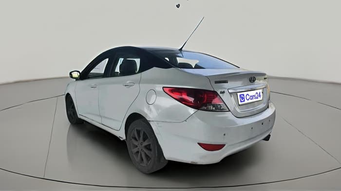 2012 Hyundai Verna FLUIDIC 1.6 CRDI SX, Diesel, Manual, 2,33,654 km, exterior