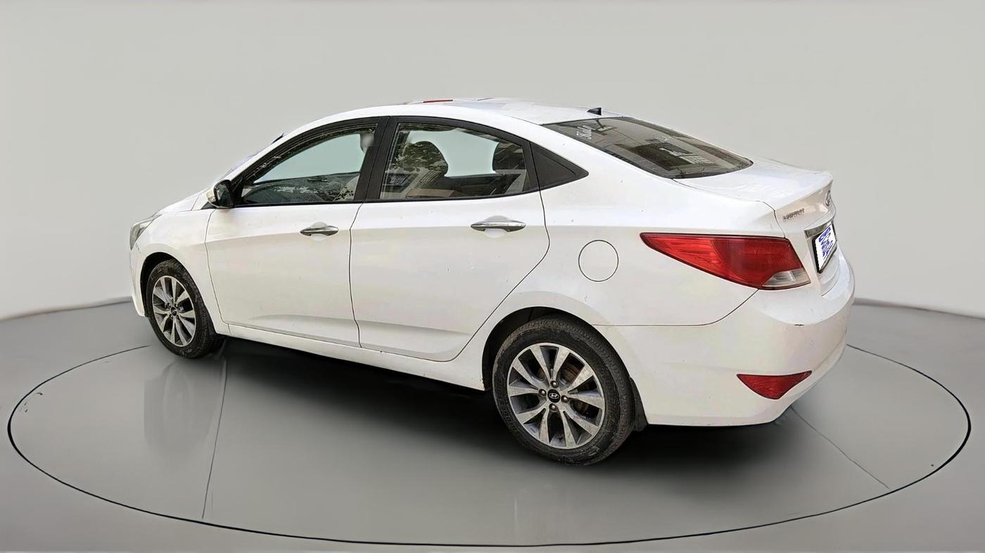 2015 Hyundai Verna FLUIDIC 4S 1.6 VTVT S(O), Petrol, Manual, 1,09,881 km, exterior