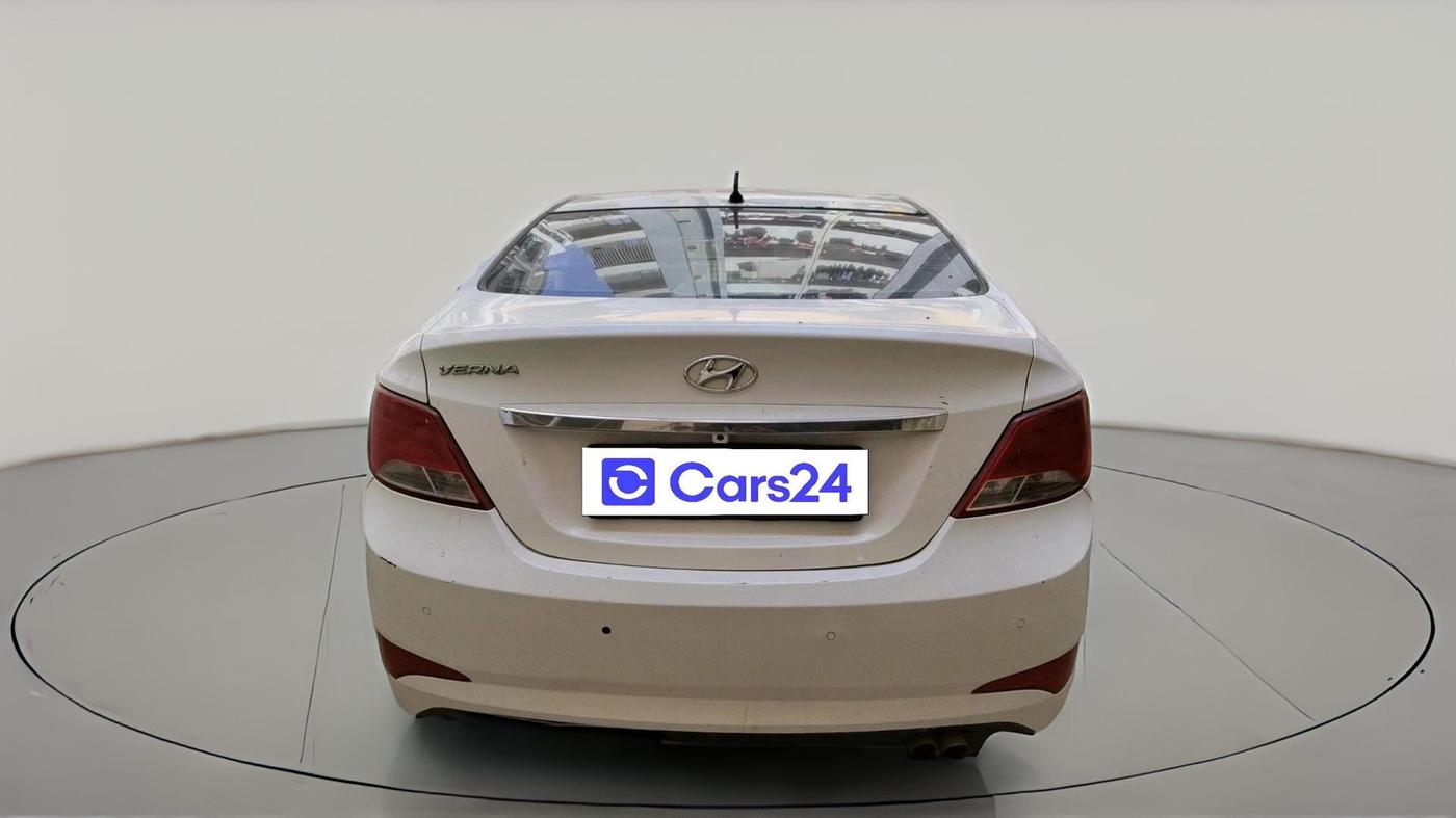 2015 Hyundai Verna FLUIDIC 4S 1.6 VTVT S(O), Petrol, Manual, 1,09,881 km, exterior