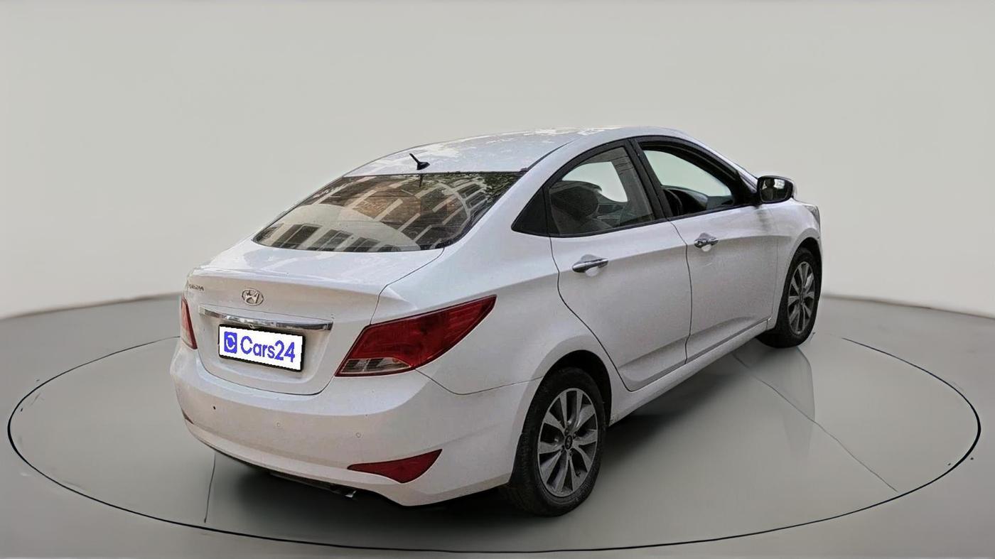 2015 Hyundai Verna FLUIDIC 4S 1.6 VTVT S(O), Petrol, Manual, 1,09,881 km, exterior