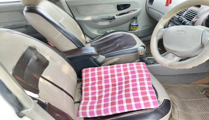 2011 Hyundai Accent GLE, CNG, Manual, 2,01,973 km, interior