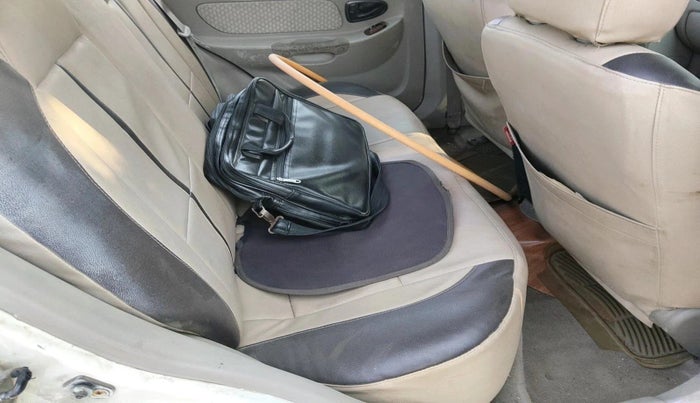 2011 Hyundai Accent GLE, CNG, Manual, 2,01,973 km, interior