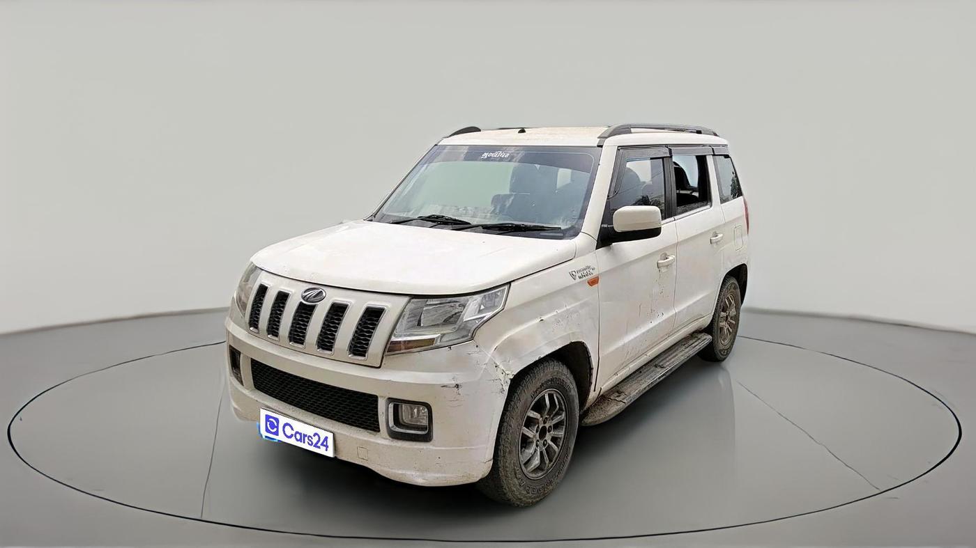 2018 Mahindra TUV300 T8, Diesel, Manual, 1,18,989 km, exterior