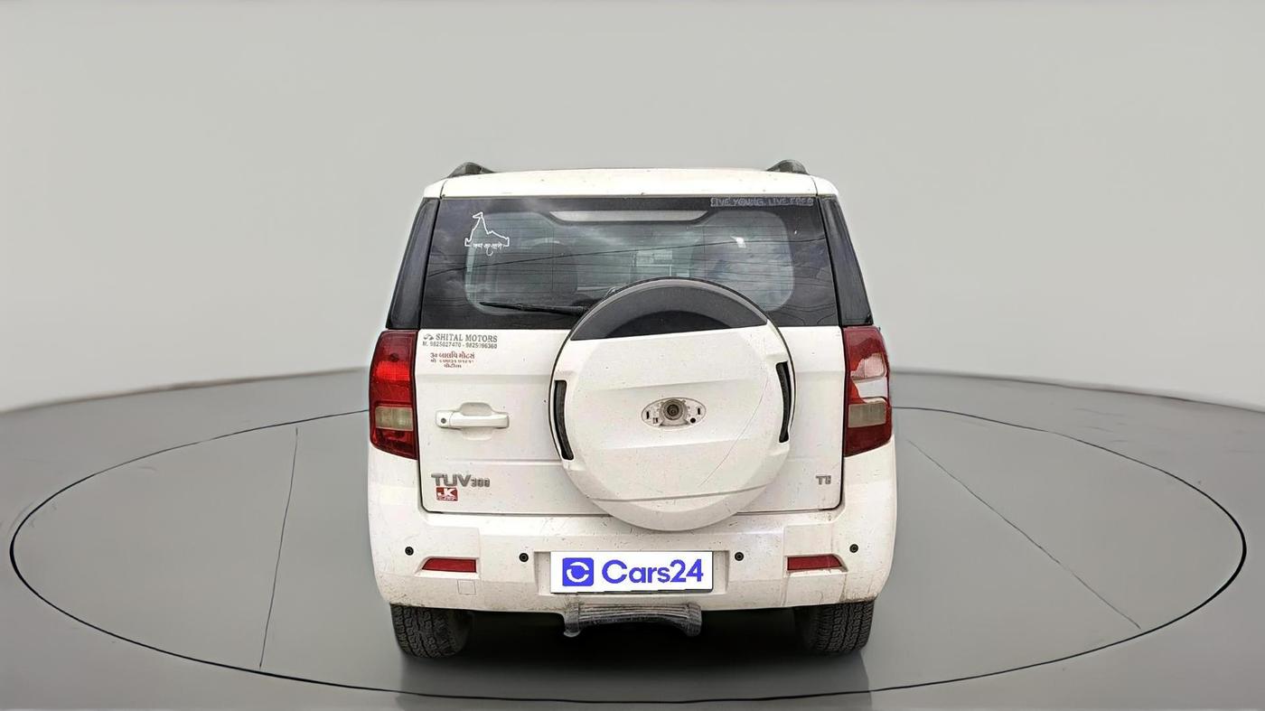 2018 Mahindra TUV300 T8, Diesel, Manual, 1,18,989 km, exterior