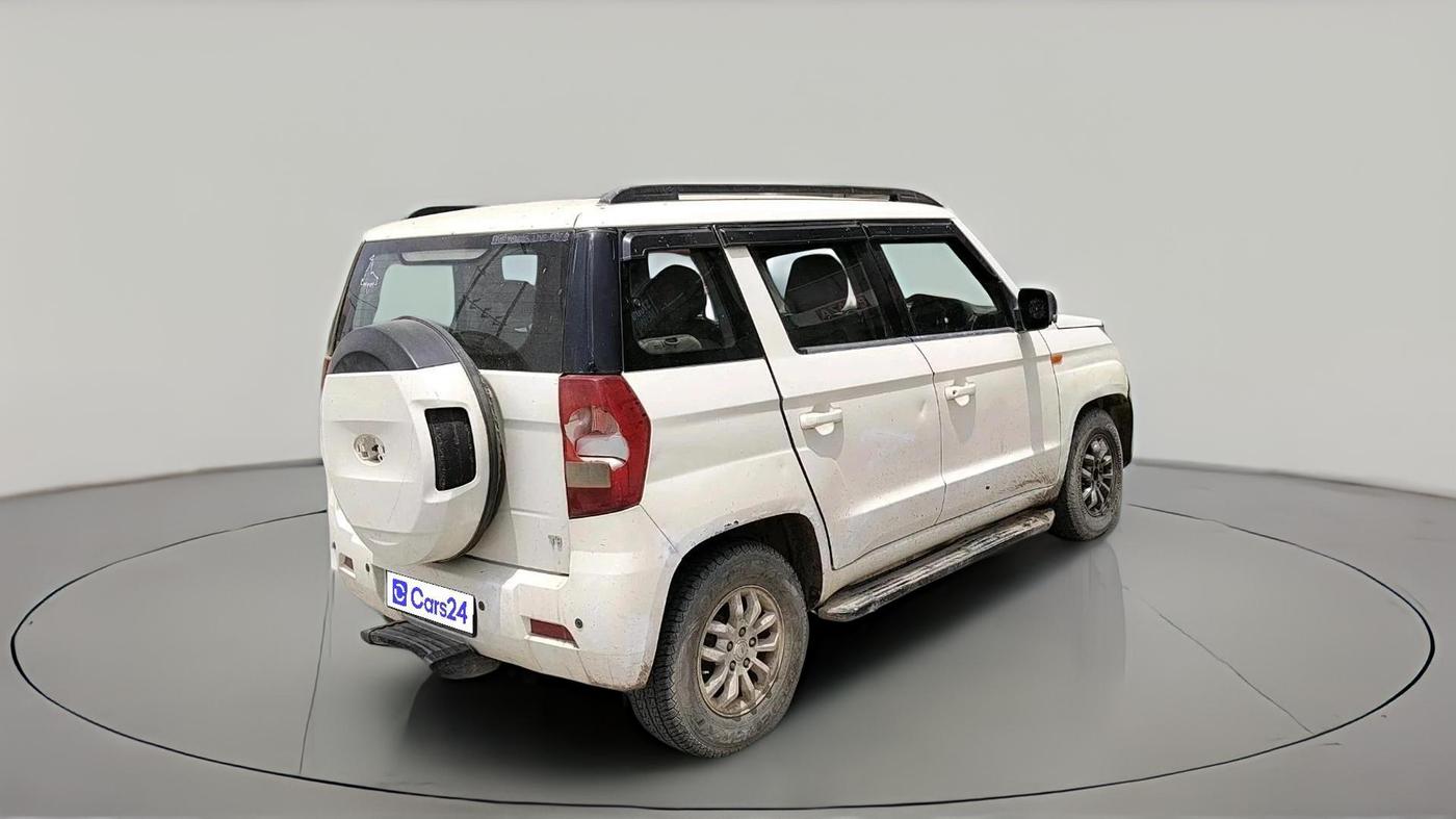 2018 Mahindra TUV300 T8, Diesel, Manual, 1,18,989 km, exterior
