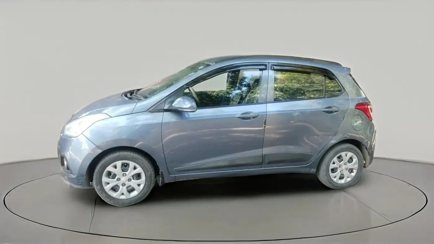 2016 Hyundai Grand i10 SPORTZ 1.2 KAPPA VTVT, CNG, Manual, 1,26,143 km, exterior