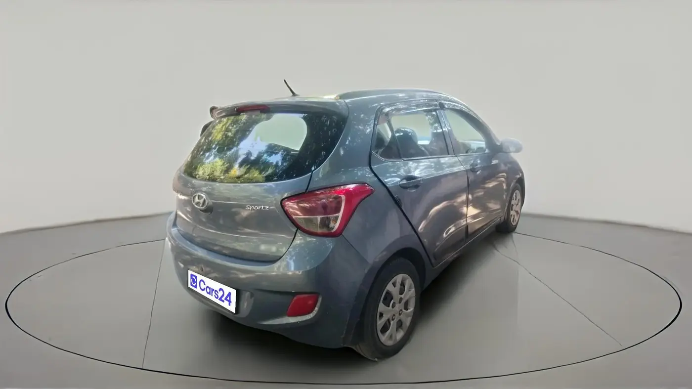 2016 Hyundai Grand i10 SPORTZ 1.2 KAPPA VTVT, CNG, Manual, 1,26,143 km, exterior