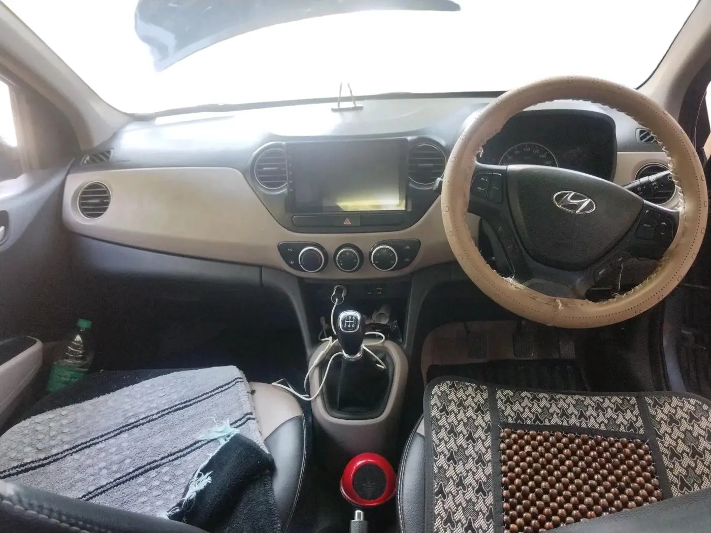 2016 Hyundai Grand i10 SPORTZ 1.2 KAPPA VTVT, CNG, Manual, 1,26,143 km, interior