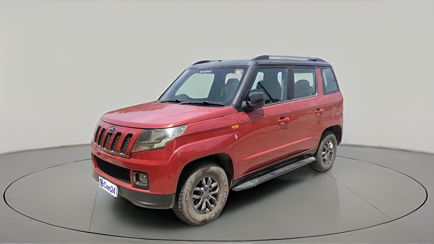 2018 Mahindra TUV300 T10, Diesel, Manual, 1,25,725 km, exterior