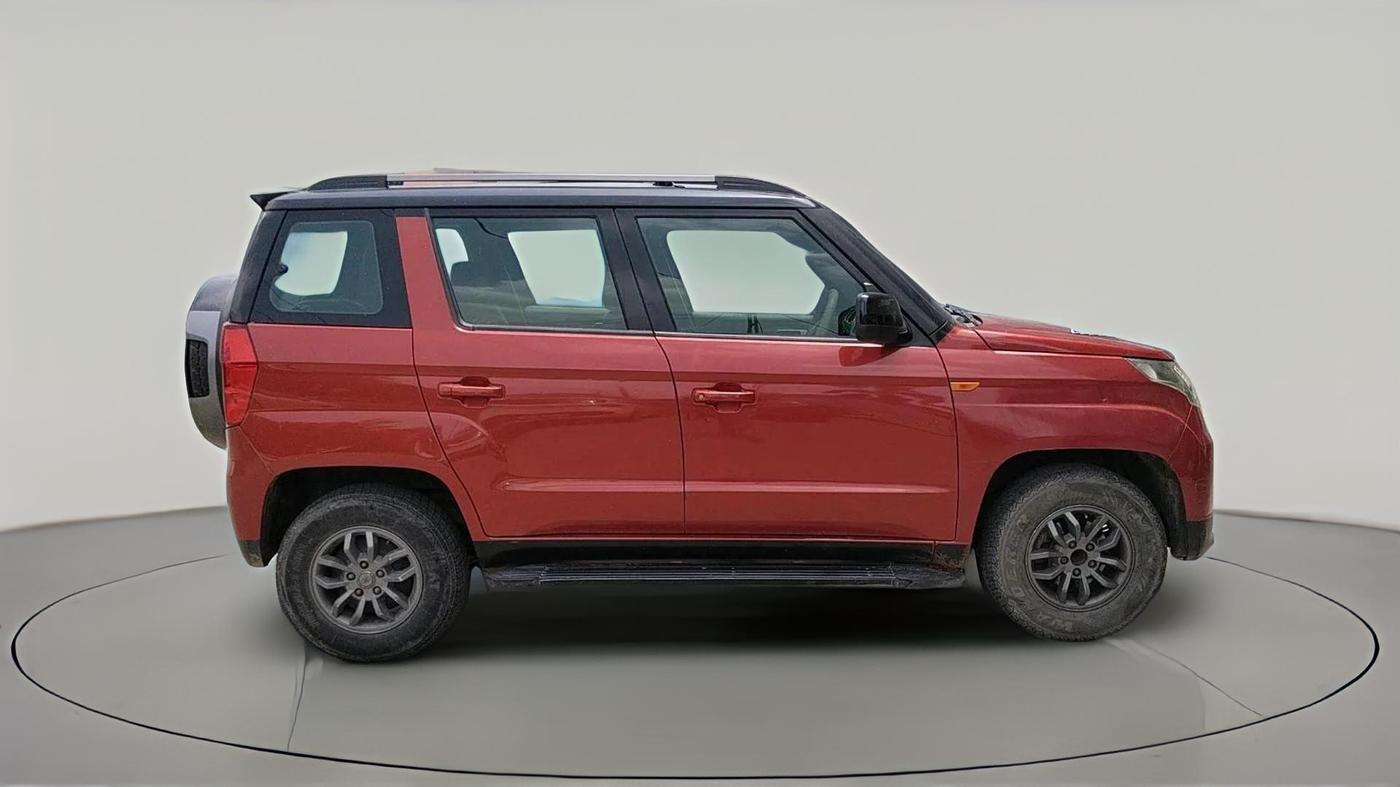 2018 Mahindra TUV300 T10, Diesel, Manual, 1,25,725 km, exterior
