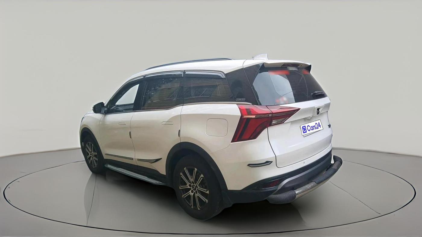 2025 Mahindra XUV700 AX 7 P MT 7 STR, Petrol, Manual, 15,145 km, exterior