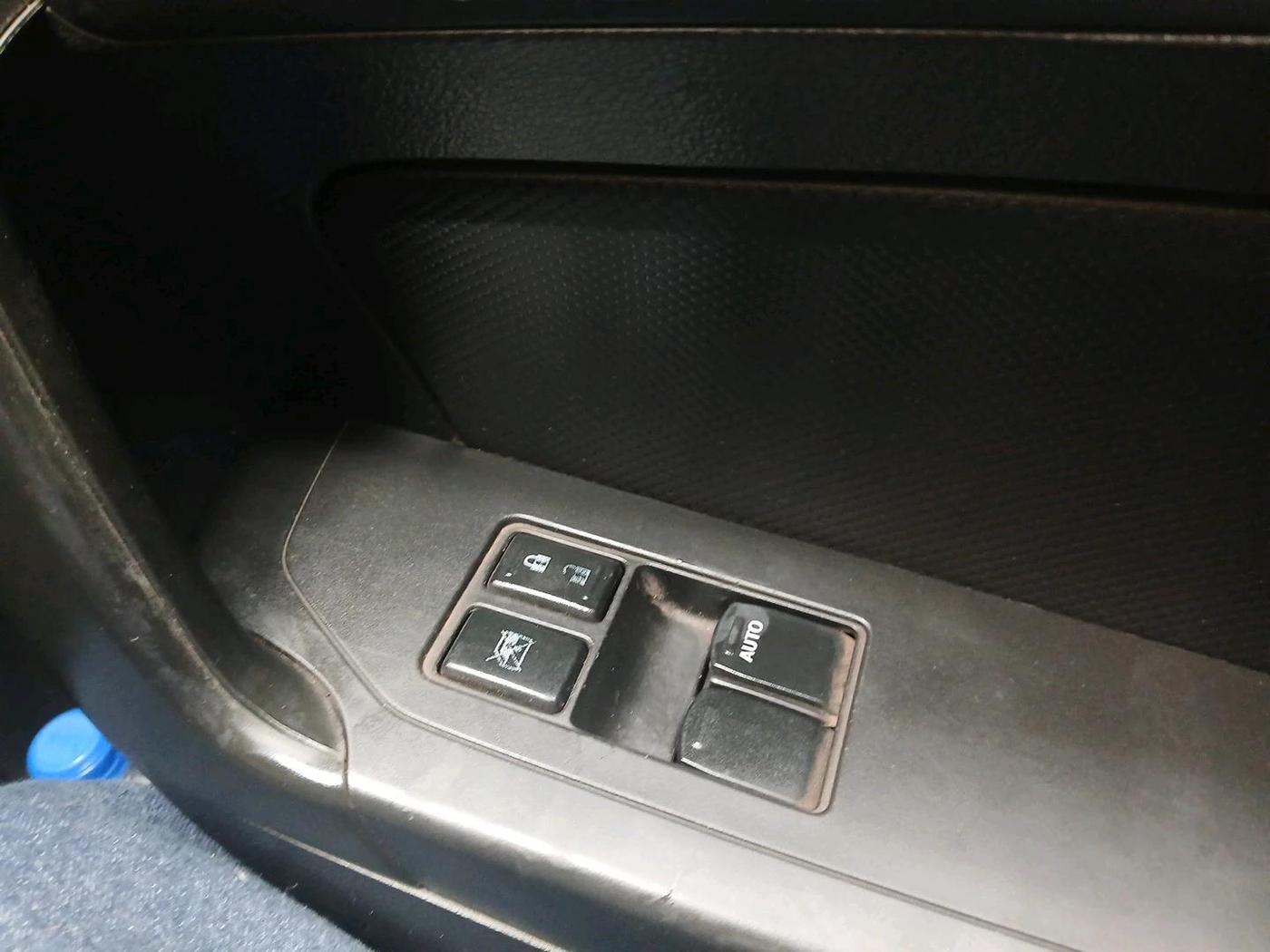 2019 Maruti Vitara Brezza LDI, Diesel, Manual, 1,08,986 km, interior
