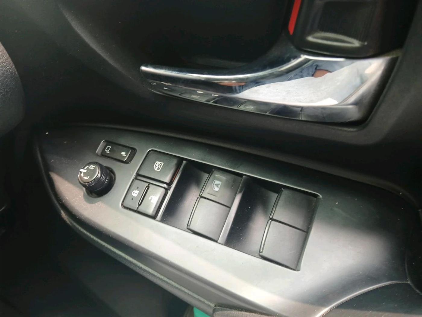 2018 Toyota Innova Crysta 2.4 GX 8 STR, Diesel, Manual, 28,327 km, interior