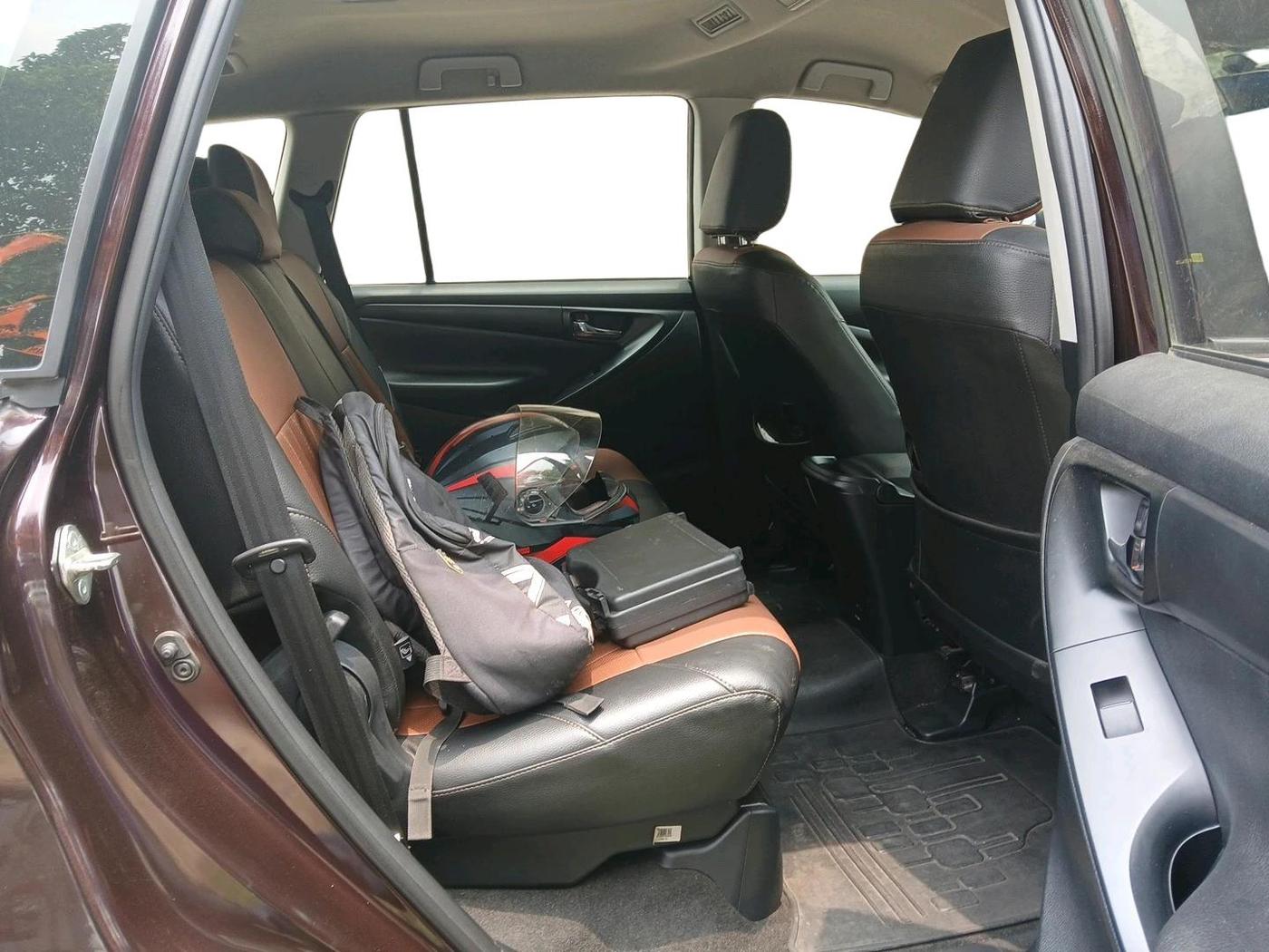 2018 Toyota Innova Crysta 2.4 GX 8 STR, Diesel, Manual, 28,327 km, interior